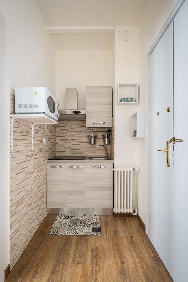 Studio 24 - Holiday & Business Apartment ボローニャ エクステリア 写真
