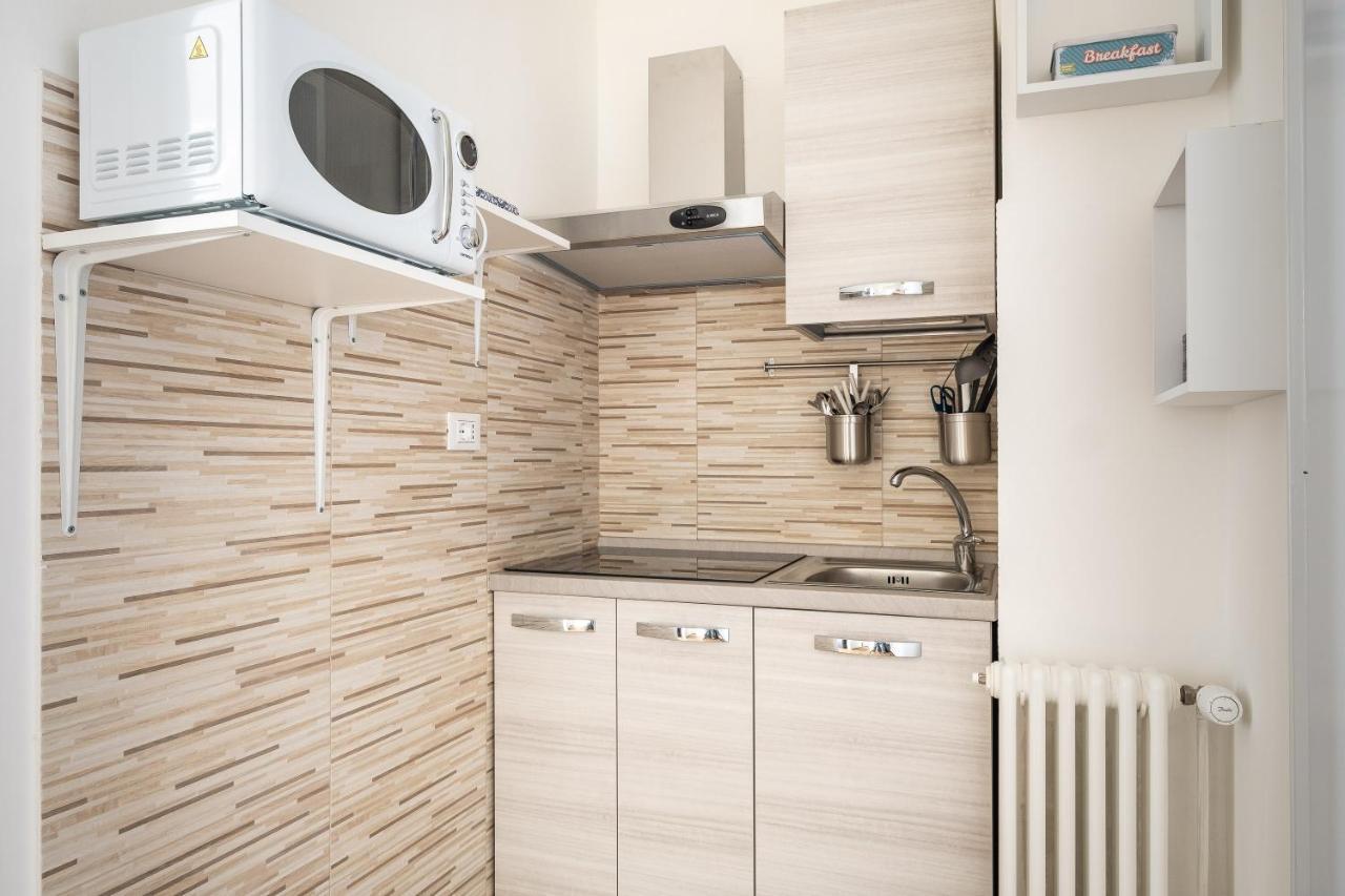 Studio 24 - Holiday & Business Apartment ボローニャ エクステリア 写真